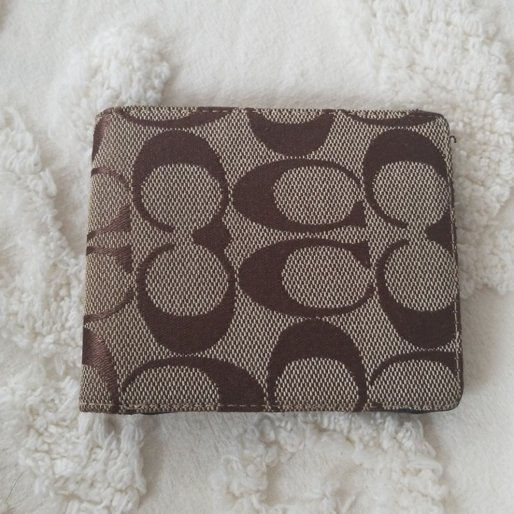 Coach bi fold wallet